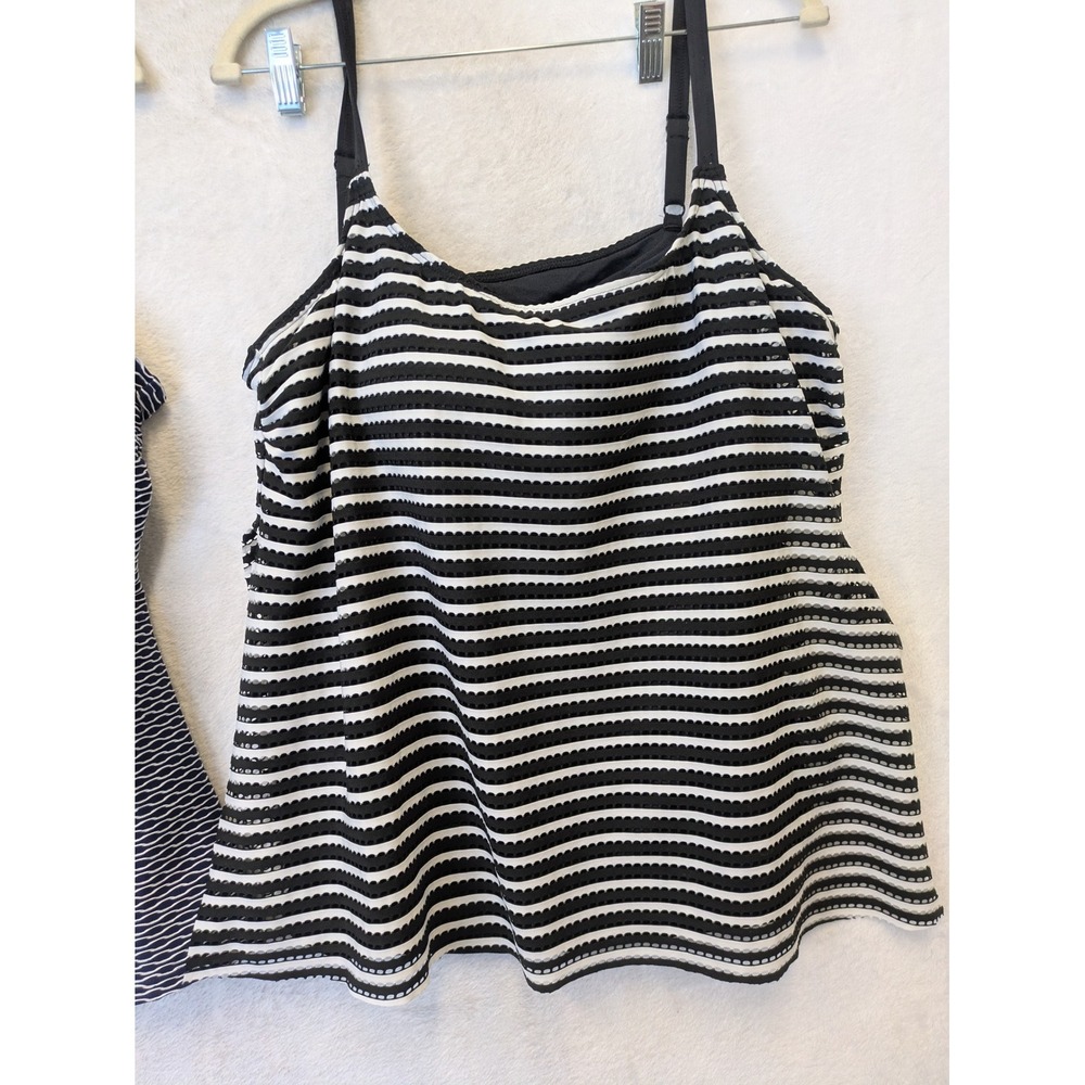 Croft & Barrow Women's Size XL/XXL Tankini Swim Tops Lot of 2 Navy Black Striped - Picture 3 of 9